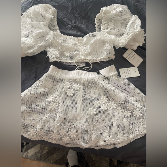 NWT For love & lemons daisy floral crochet set- small! Price for the 2 piece set - Picture 7 of 7